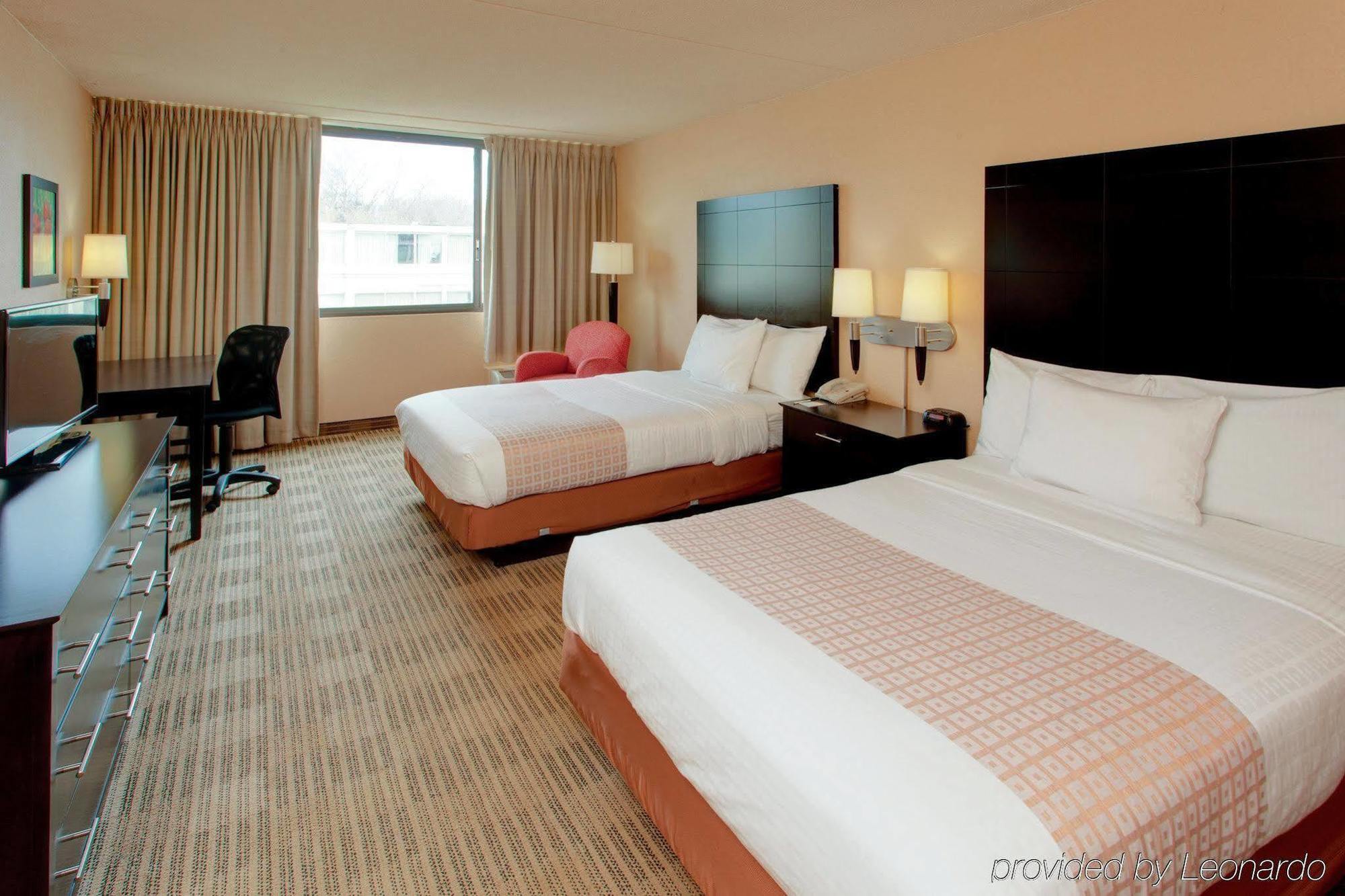 Ramada Inn By Wyndham Fairfield Nj Exterior foto